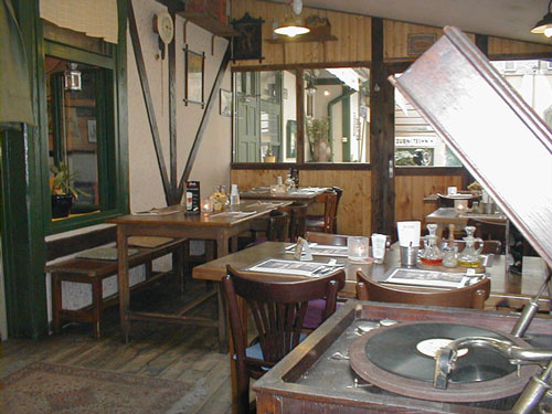 Pizzeria di Carlo I. - Giardino - Karlovo náměstí 557/30, 120 00 Praha 2