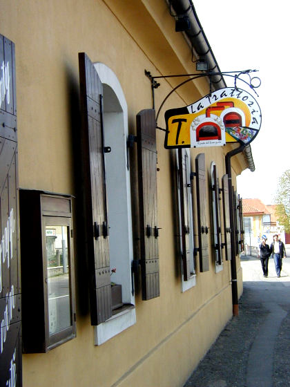 Pizzeria Turbanti - Náchodská 868/28, 193 00 Praha 20