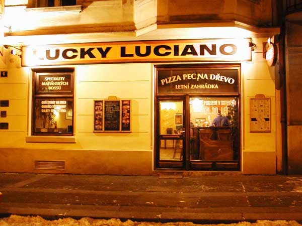 Pizza - restaurant Lucky Luciano - náměstí Generála Kutlvašra 590/6, 140 00 Praha 4