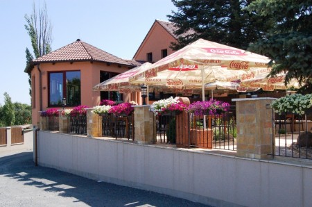 Pizzeria Al Capone - Pražská 96, 252 10 Mníšek pod Brdy